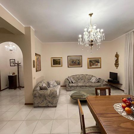 La Casa Di Fausto Hotell Cesarò Exteriör bild