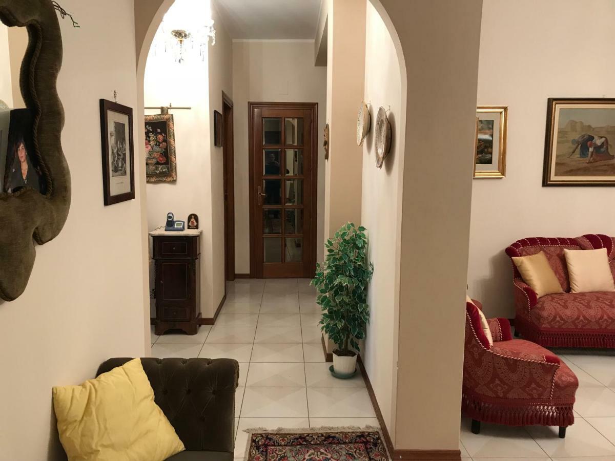 La Casa Di Fausto Hotell Cesarò Exteriör bild